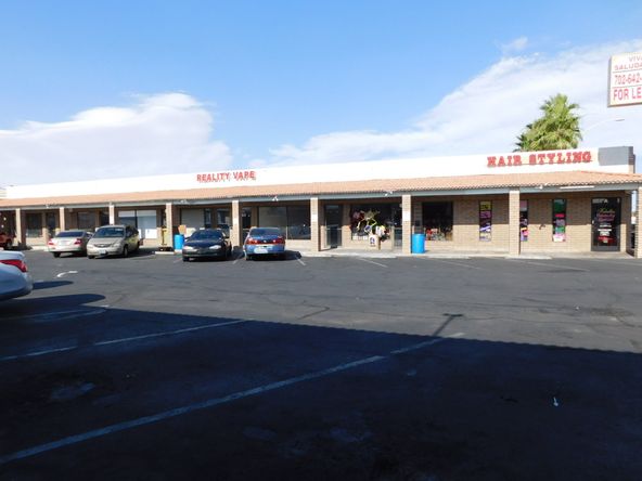 East Park Industrial : 3021 E Charleston Blvd, Las Vegas, NV 89104